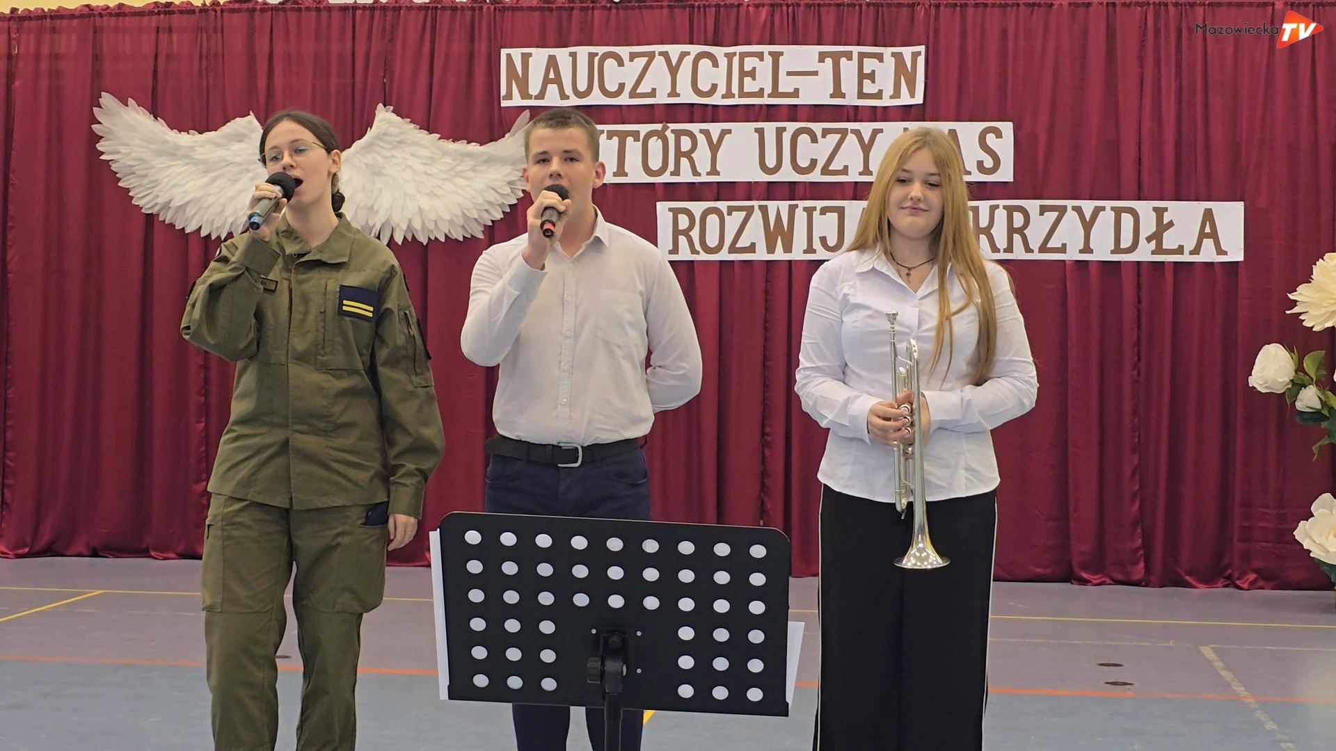 Rozśpiewany Dzień Nauczyciela w ZSO Mogielnica